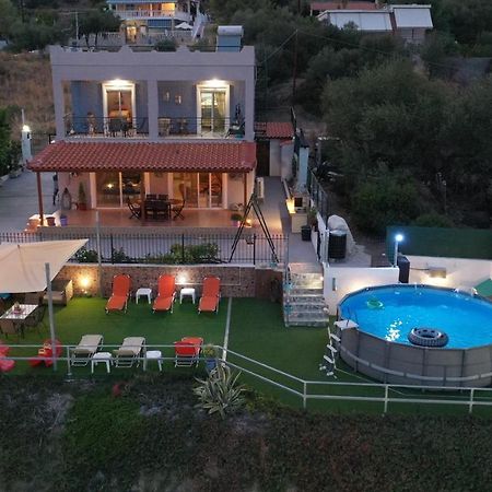 Thalassa Panagia  Bagian luar foto