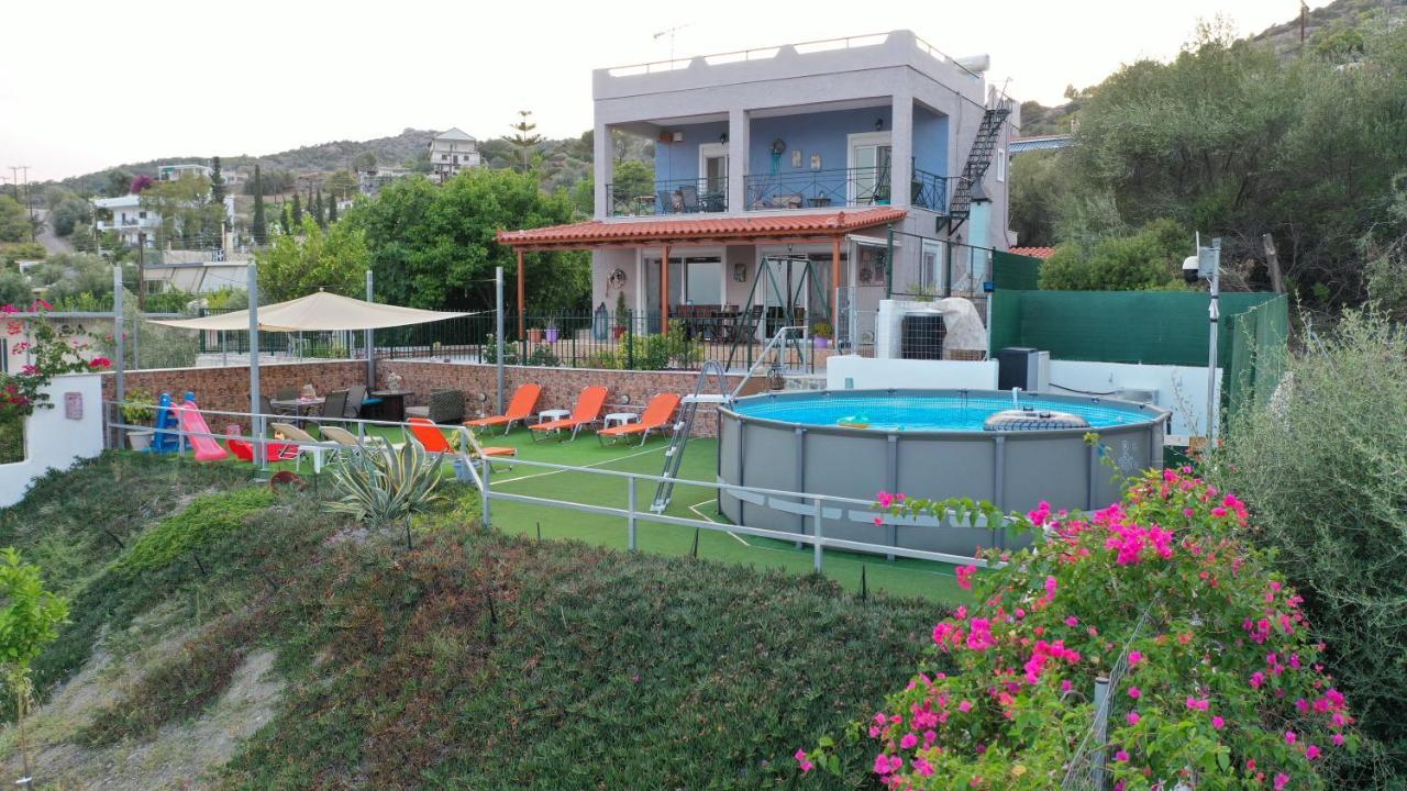 Thalassa Panagia  Bagian luar foto