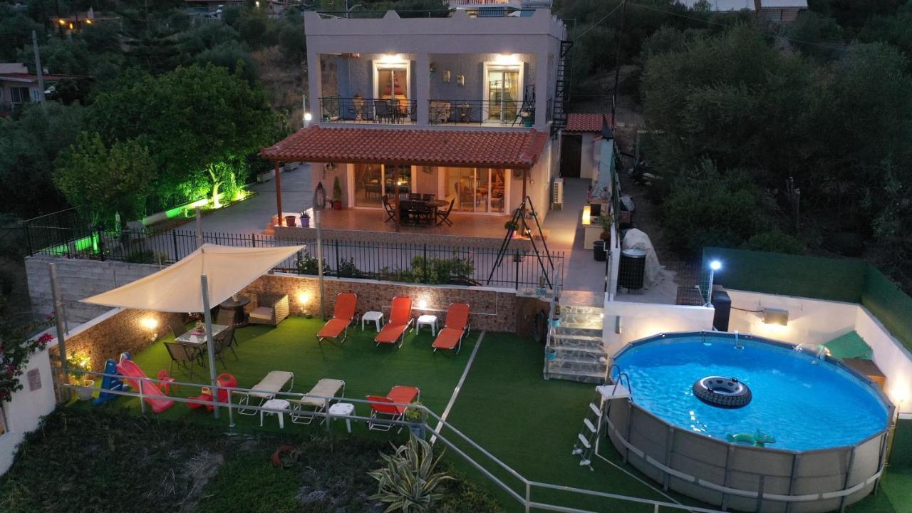 Thalassa Panagia  Bagian luar foto