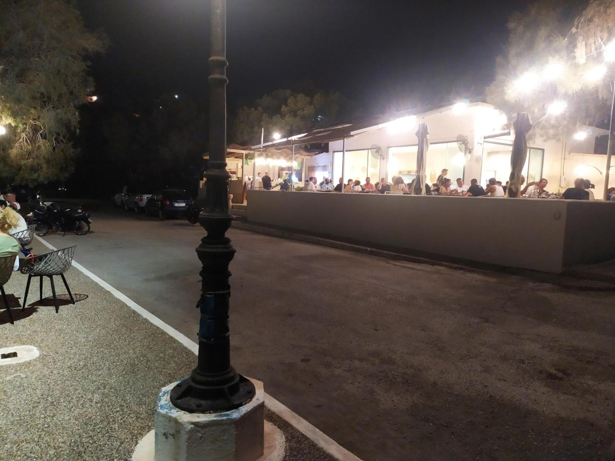 Thalassa Panagia  Bagian luar foto